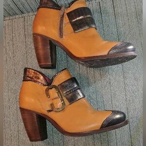 Dkode Wolverine heeled booties